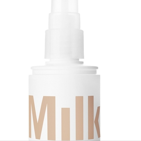 Milk Makeup Blur Spray 2.3 fl.oz - Picture 2 of 6